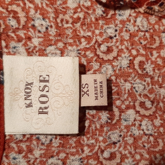 Great looking casual dress - Picture 2 of 5